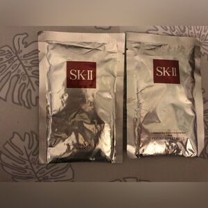 SK-II Facial Treatment Mask Radiance and Moisture Boosting Sheet Mask  2 Pc